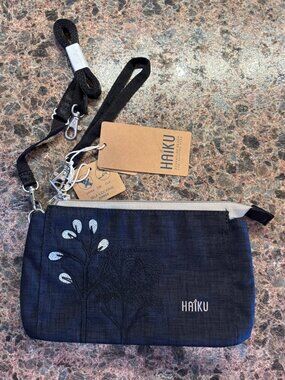 New NWT Haiku Stride Crossbody Wallet Purse Black Tan Card Pockets RFID